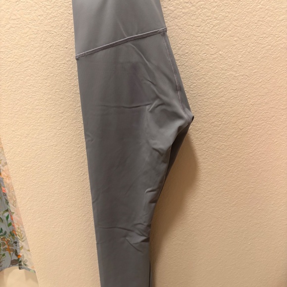 Lululemon Fast and Free Leggings - Picture 2 of 3